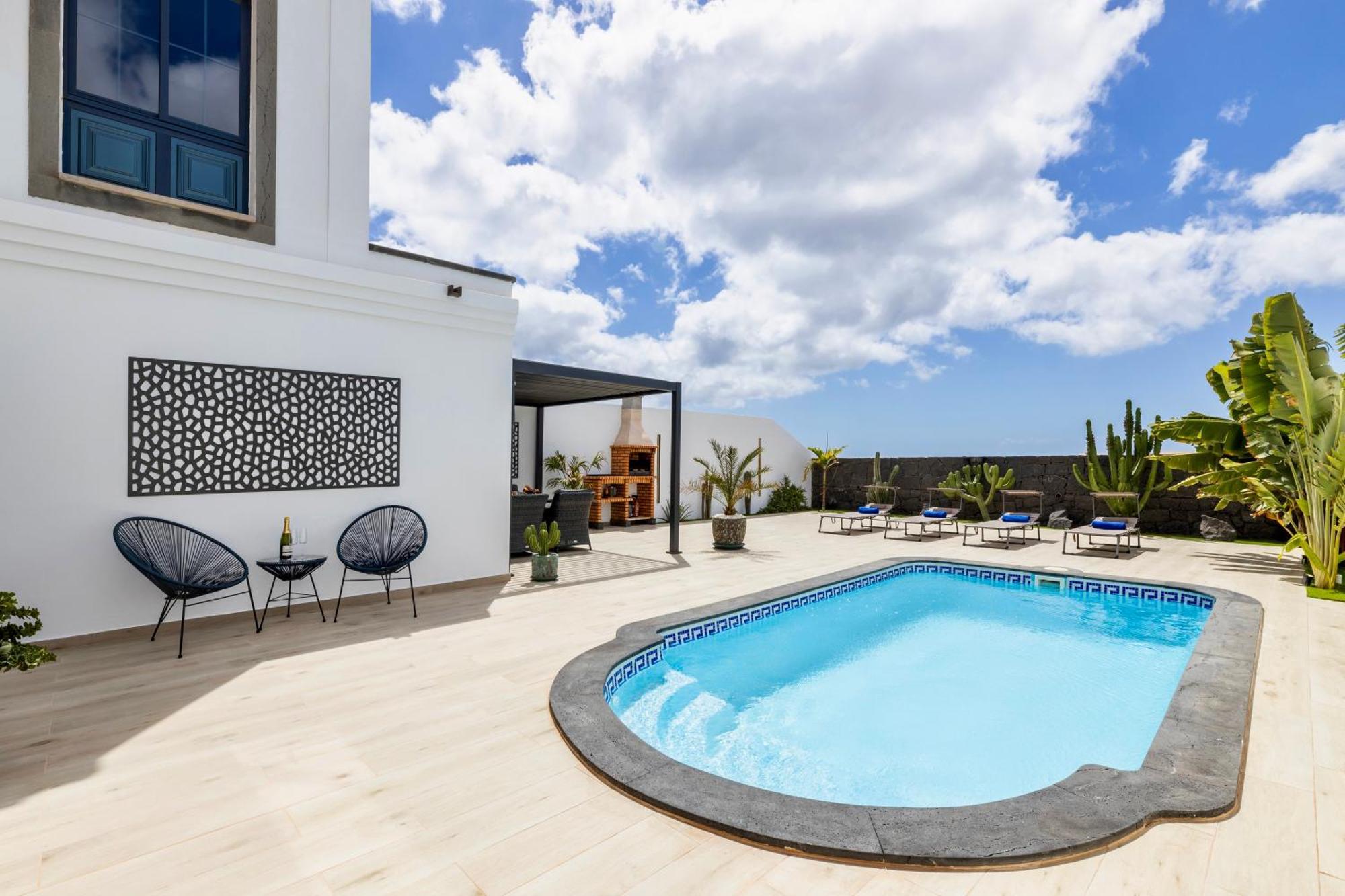 Villa Playa Blanca - Heated Pool, Aircon Exterior foto